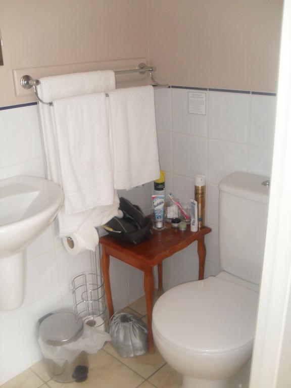 Albany Guest House Bath Rum bild